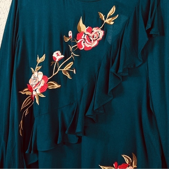 Umgee Blouse Ruffles High Low Hem Dark Green Semi Sheer Bell Sleeves Floral Sz L - Picture 6 of 12